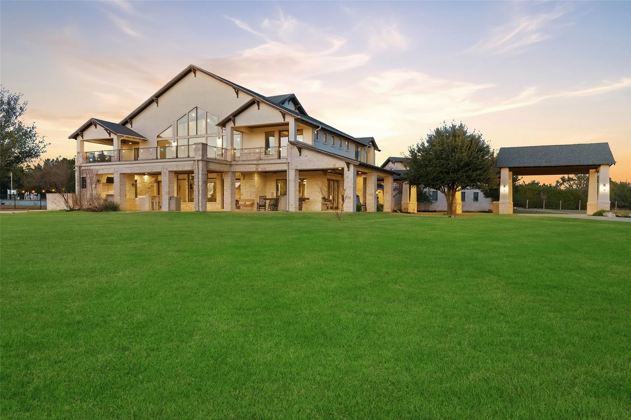 Cricket Hill Ranch Estate on Creek Rd