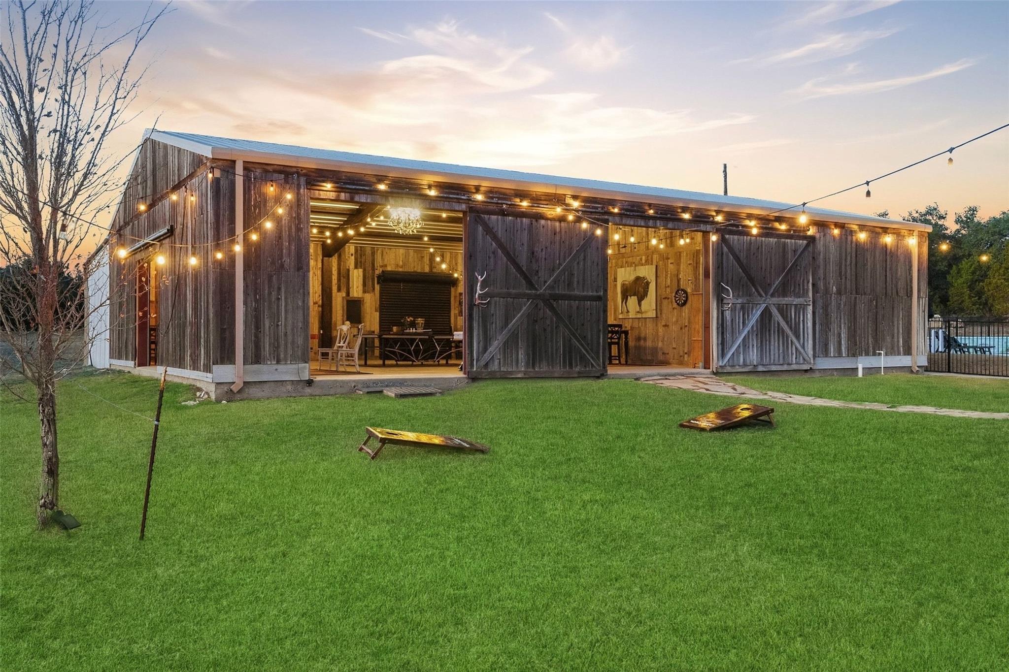 Cricket Hill Ranch Estate on Creek Rd