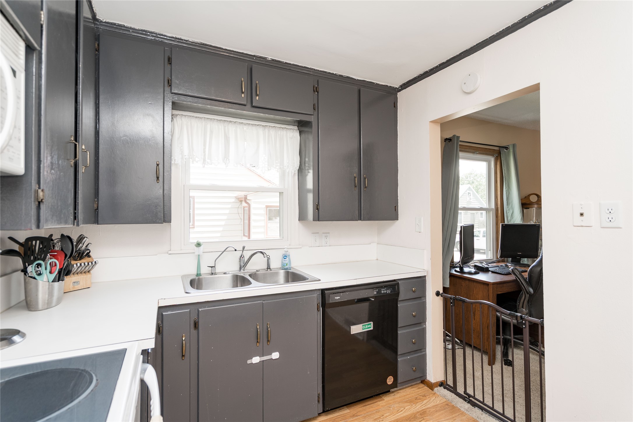 301 Hillside Avenue