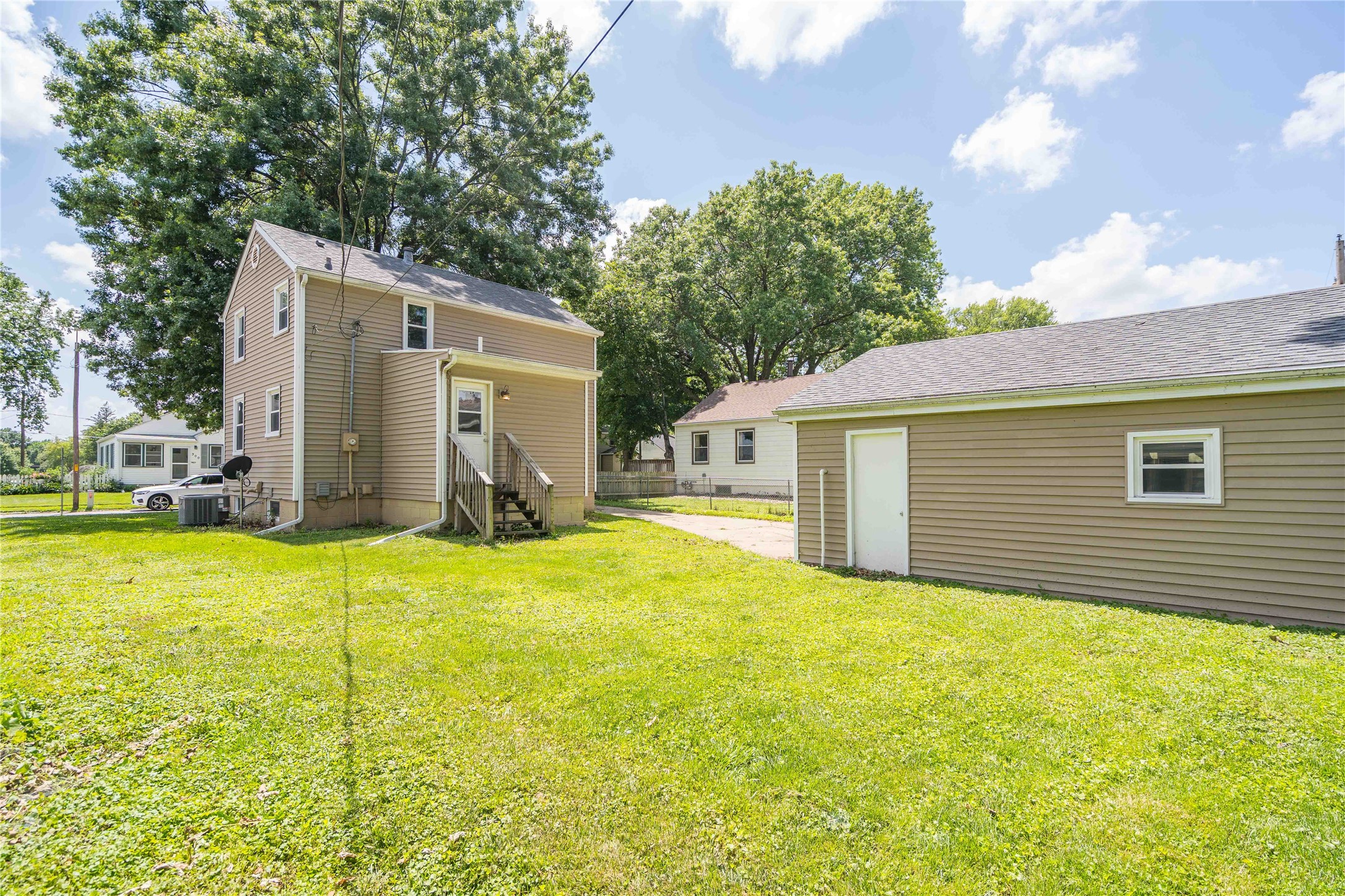 301 Hillside Avenue