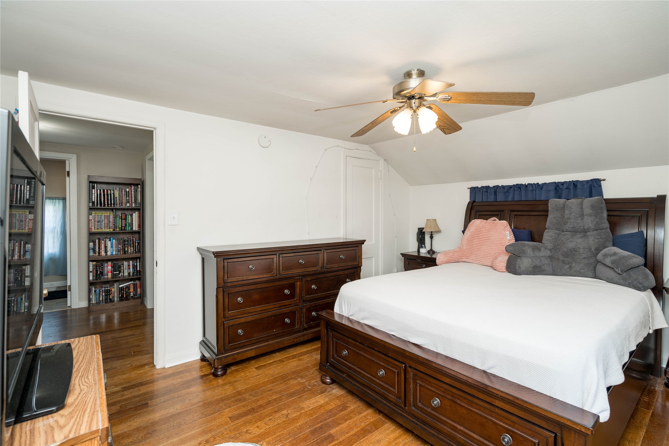 301 Hillside Avenue