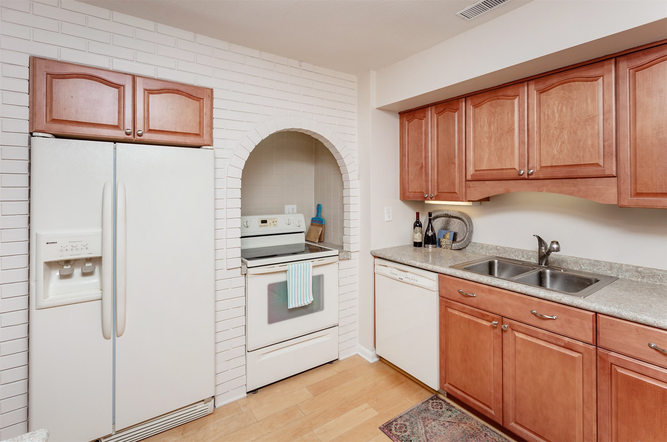 4323 Grand Avenue 216