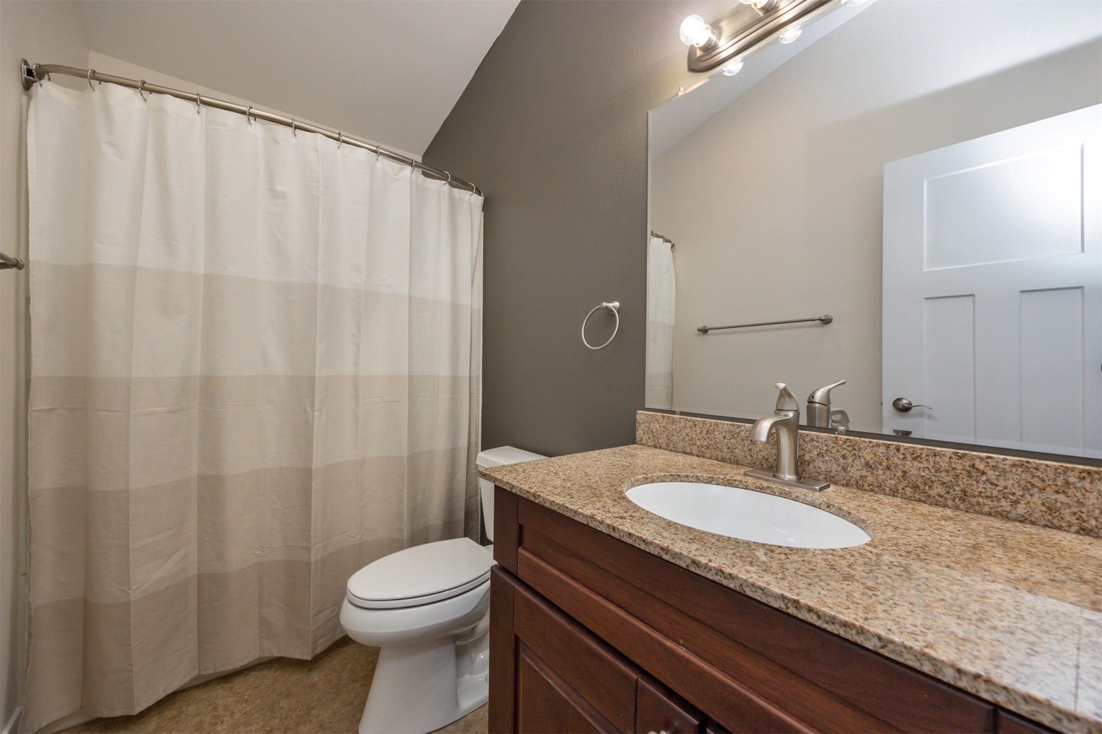 4906 W Park Drive
