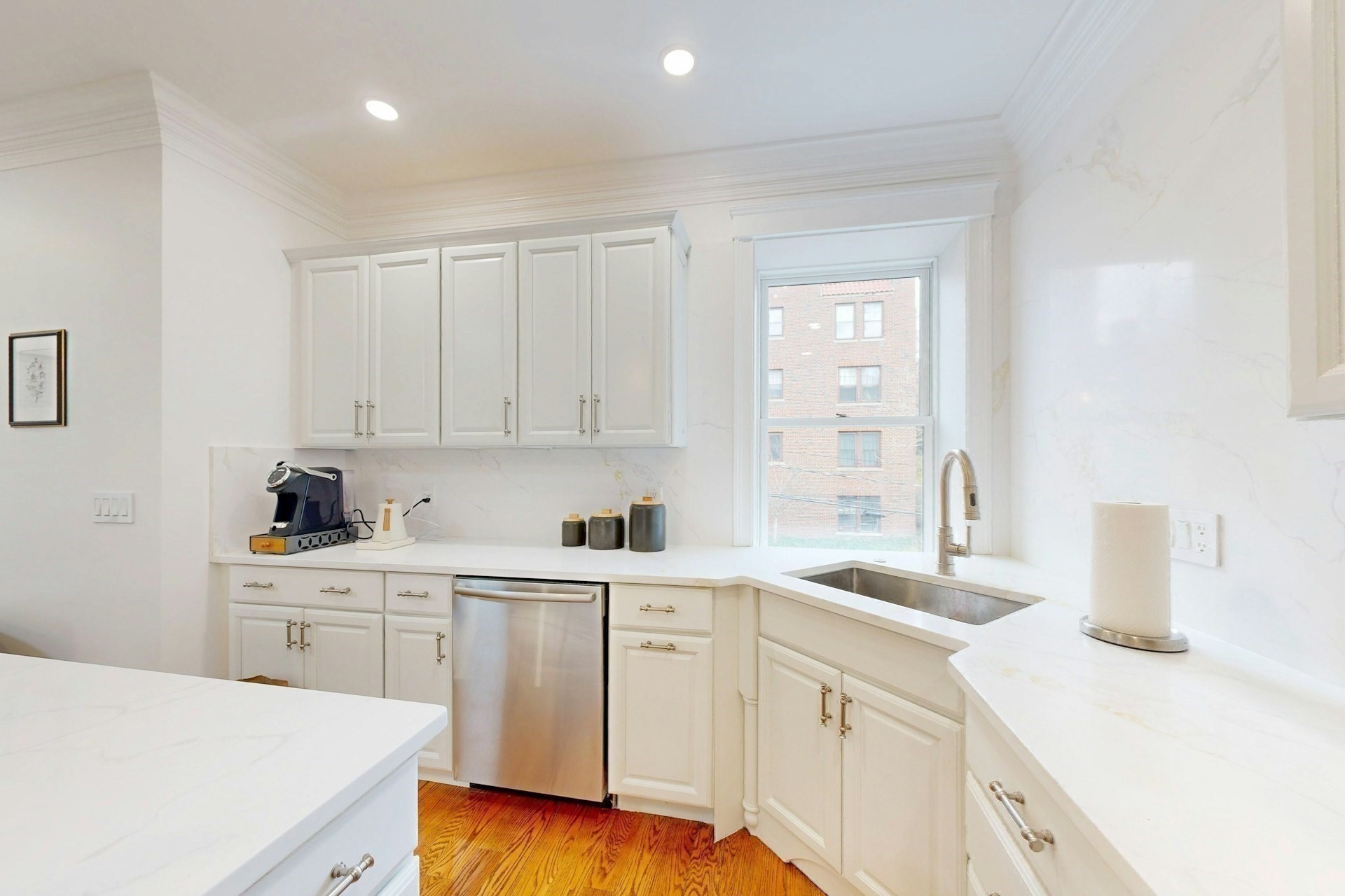 322 Tappan St # 2