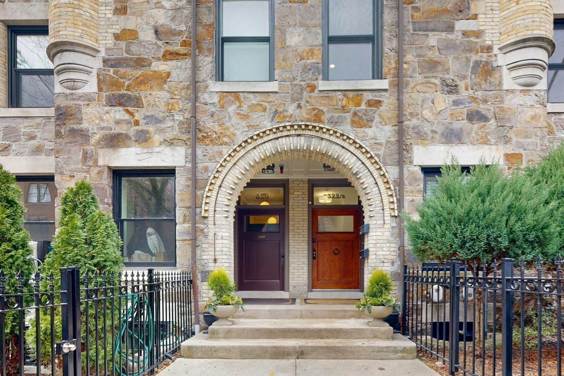 322 Tappan St # 2