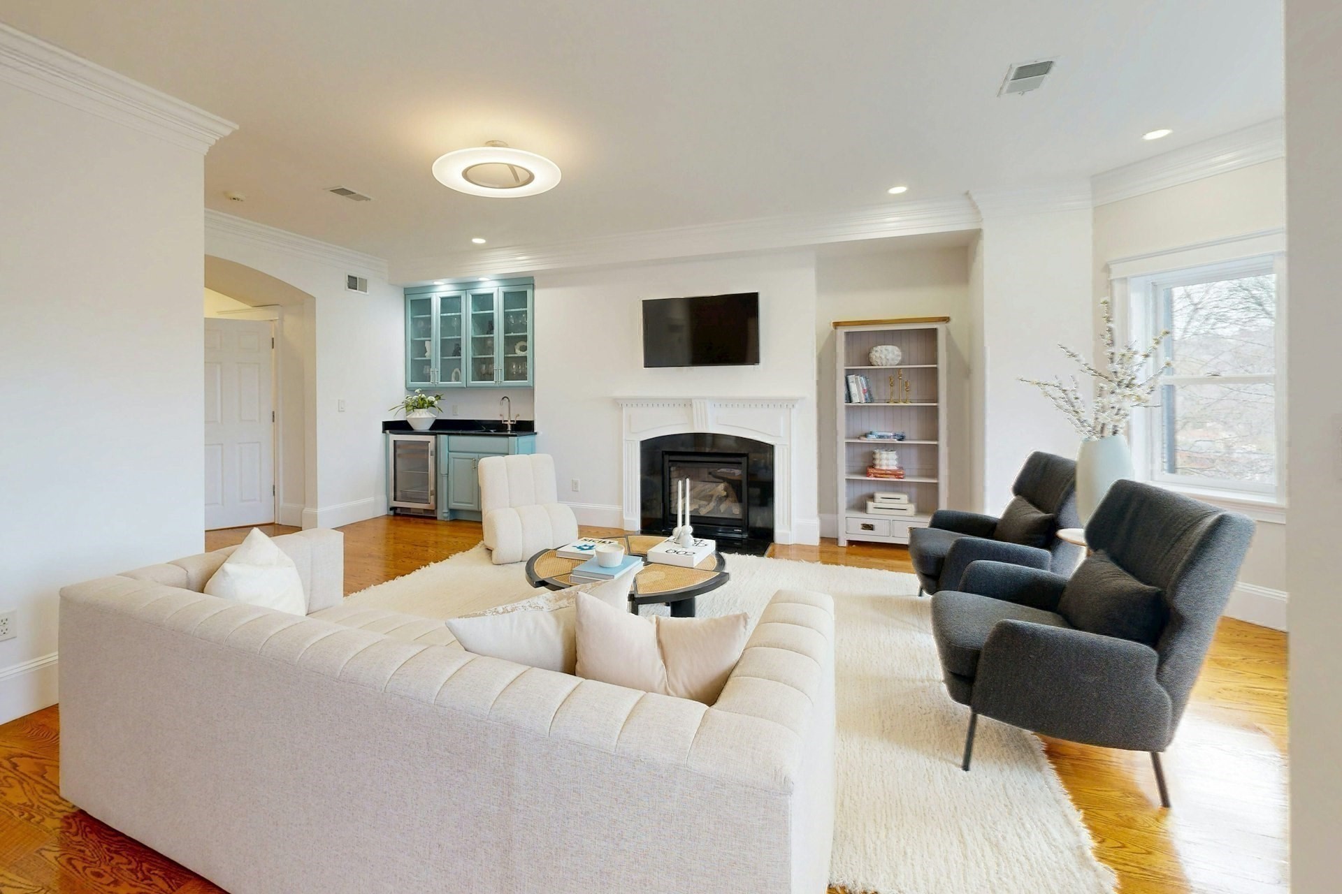 322 Tappan St # 2