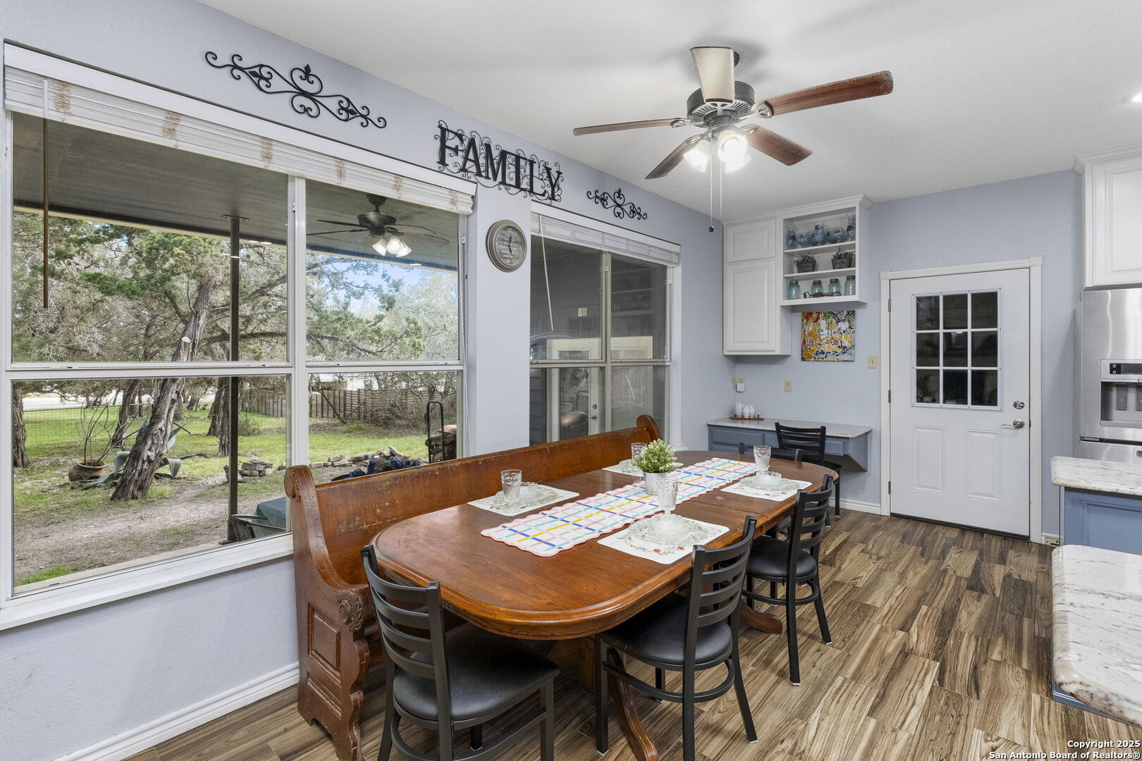 1562 Bonnyview