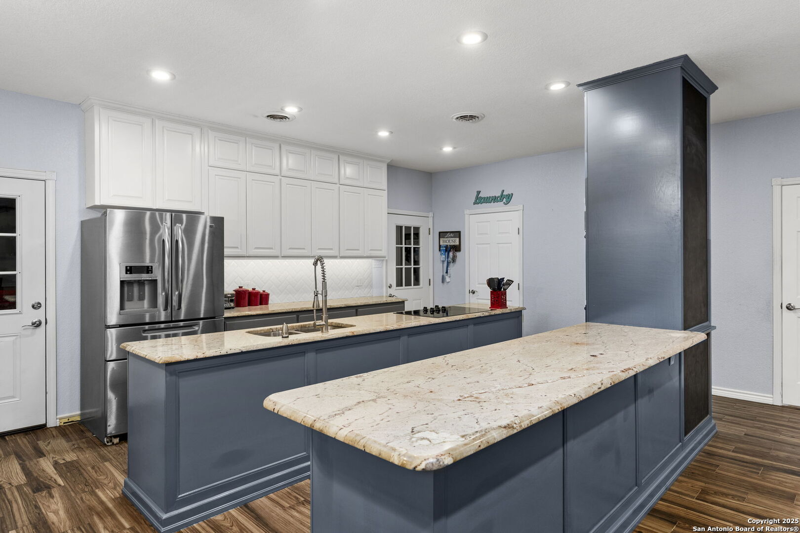 1562 Bonnyview