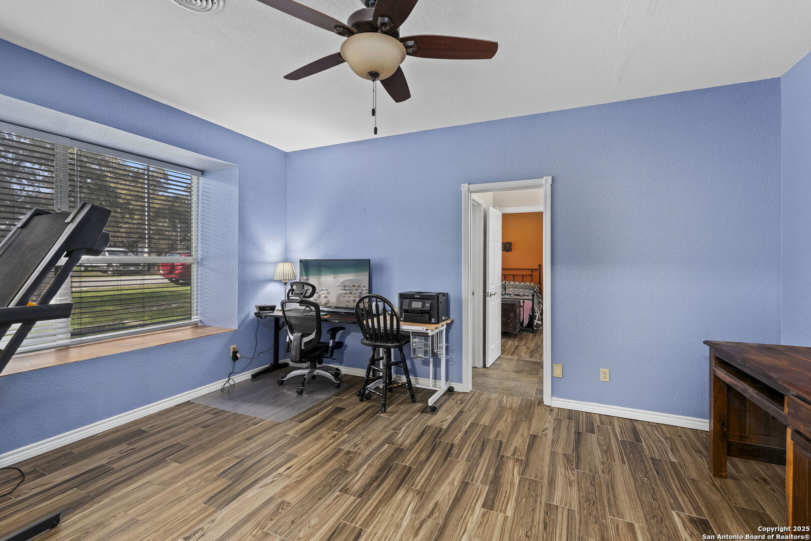 1562 Bonnyview