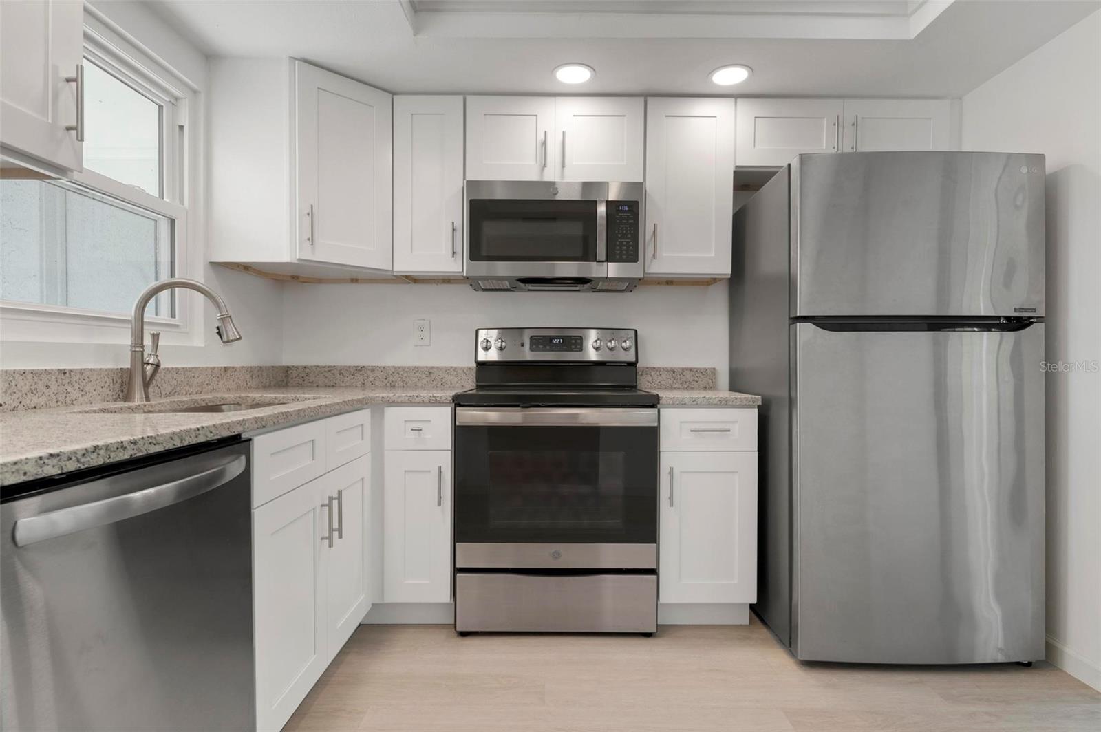 5471 RIVERBLUFF CIR #V-41