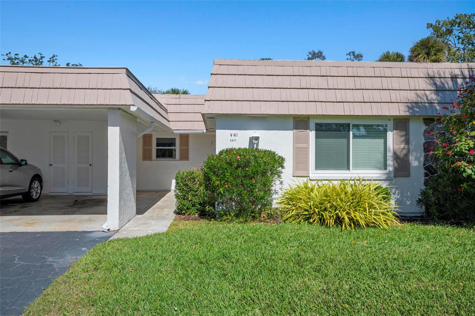 5471 RIVERBLUFF CIR #V-41