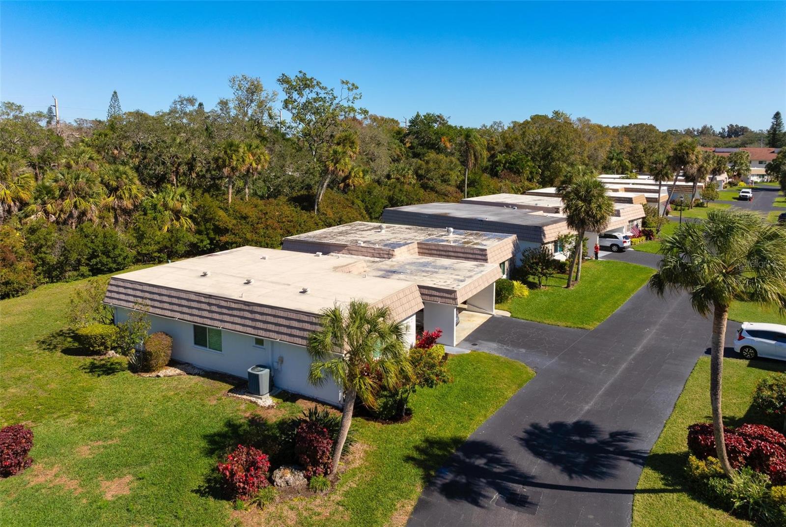 5471 RIVERBLUFF CIR #V-41