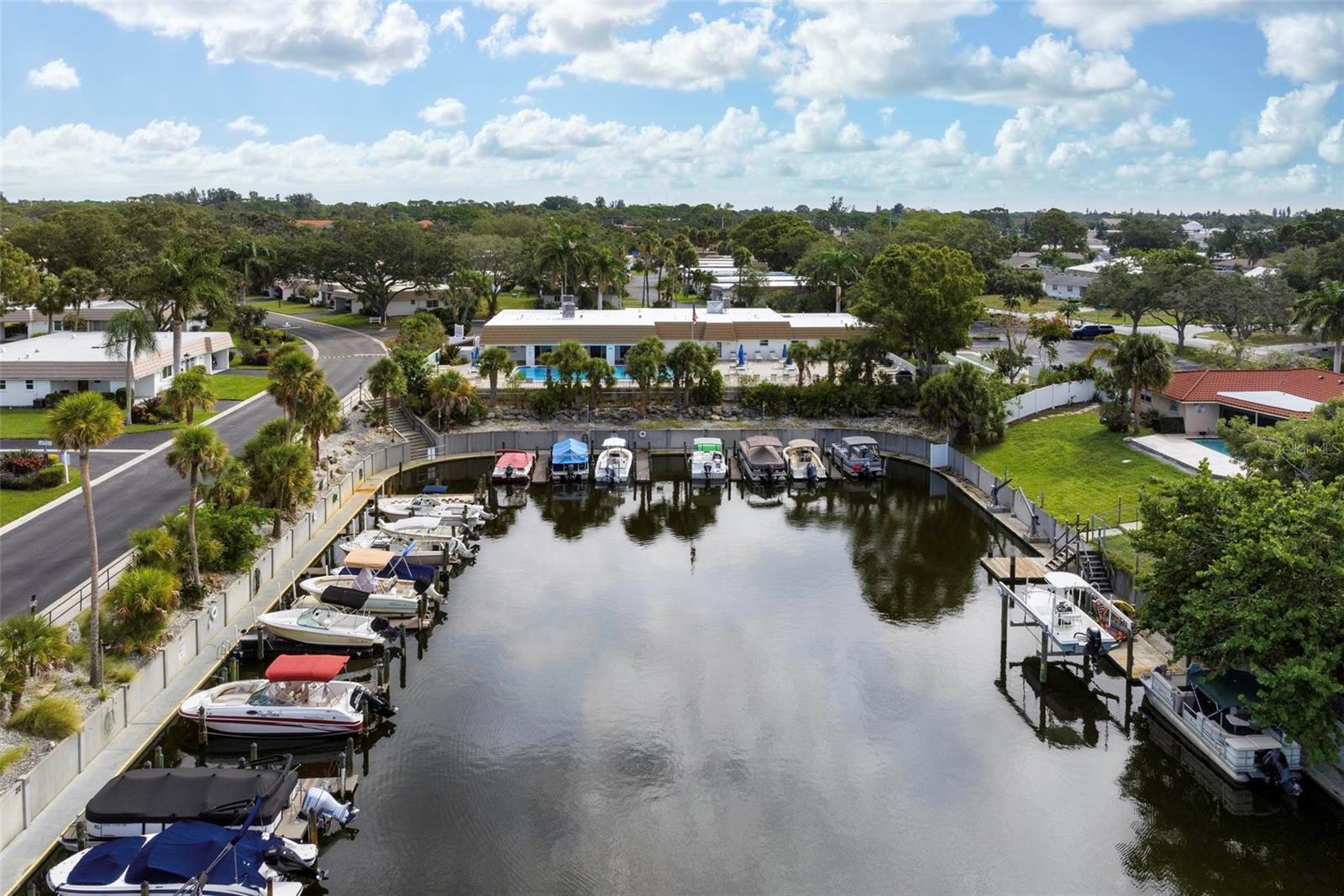 5471 RIVERBLUFF CIR #V-41