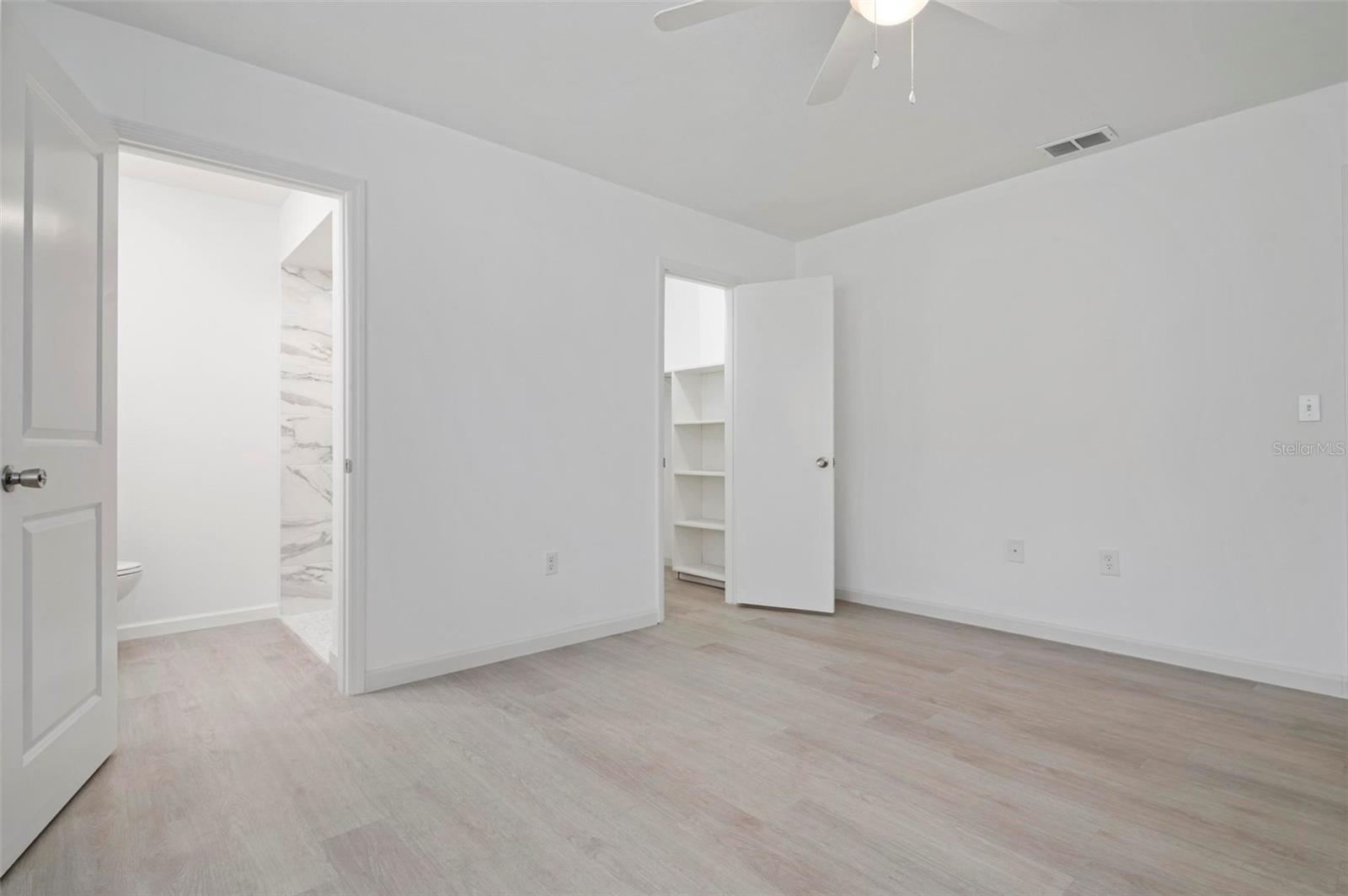 5471 RIVERBLUFF CIR #V-41