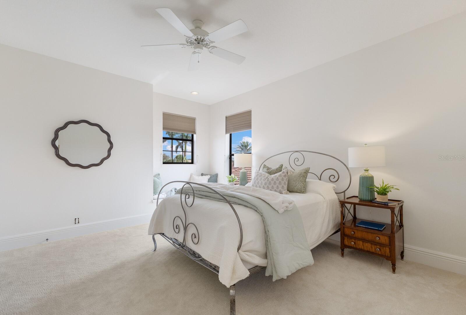 7210 DESERT RIDGE GLN