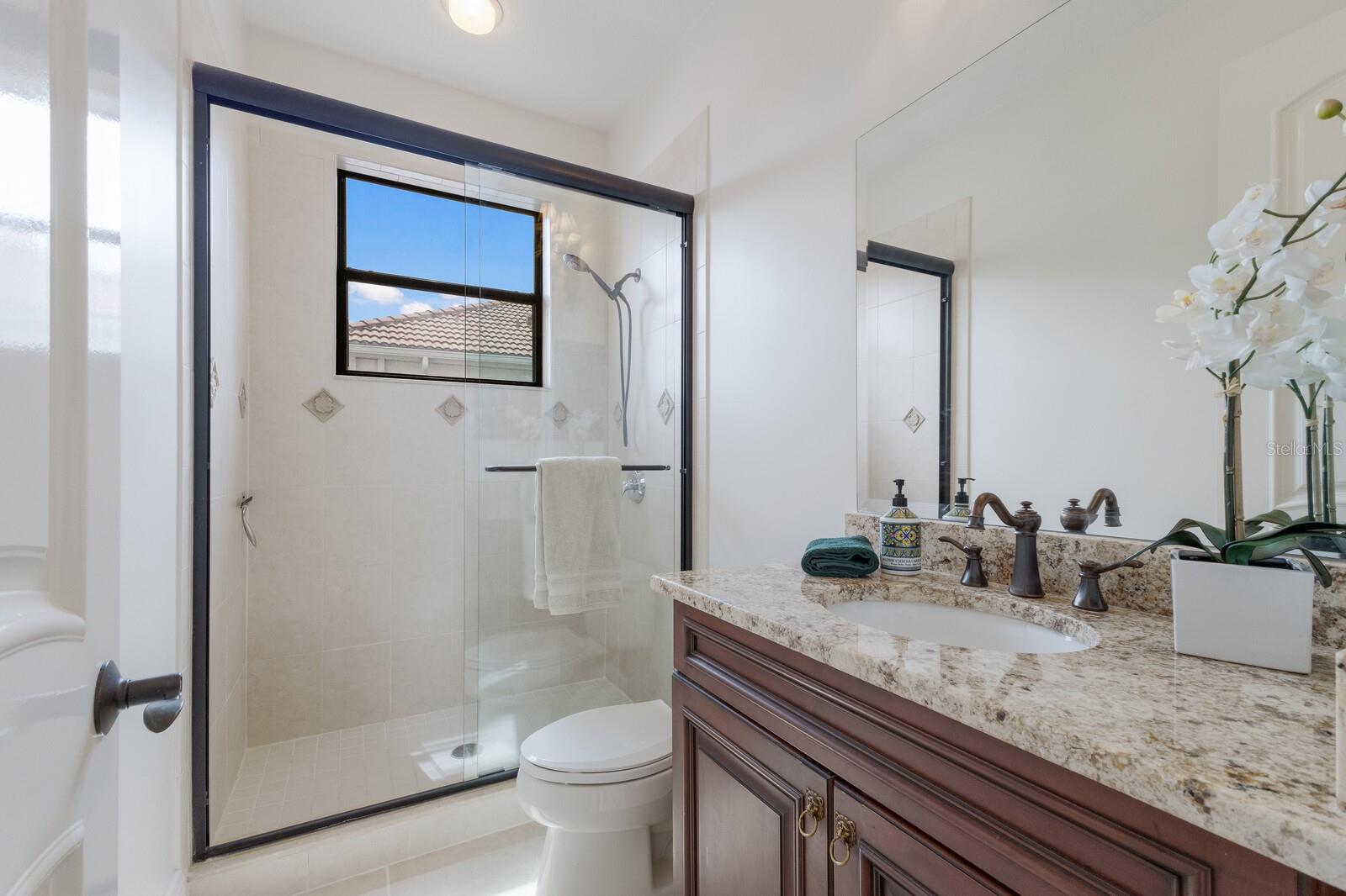 7210 DESERT RIDGE GLN