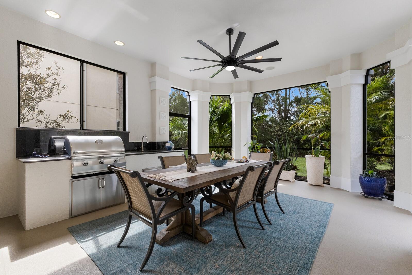 7210 DESERT RIDGE GLN