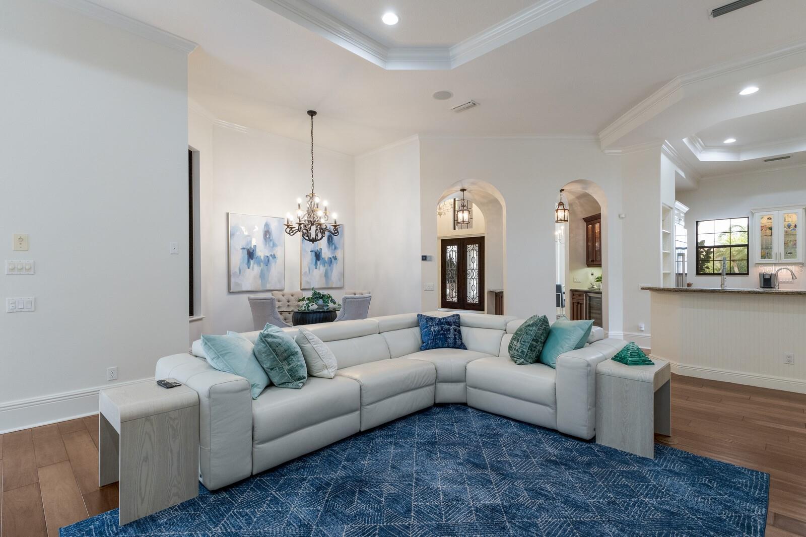 7210 DESERT RIDGE GLN