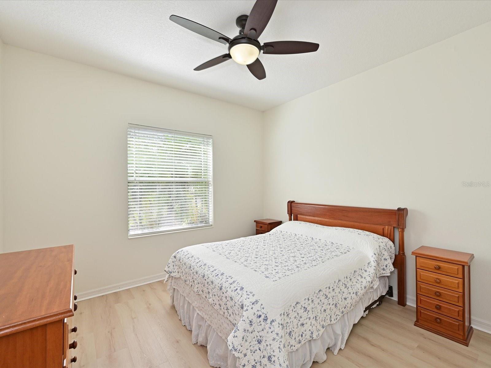 11907 FOREST PARK CIR