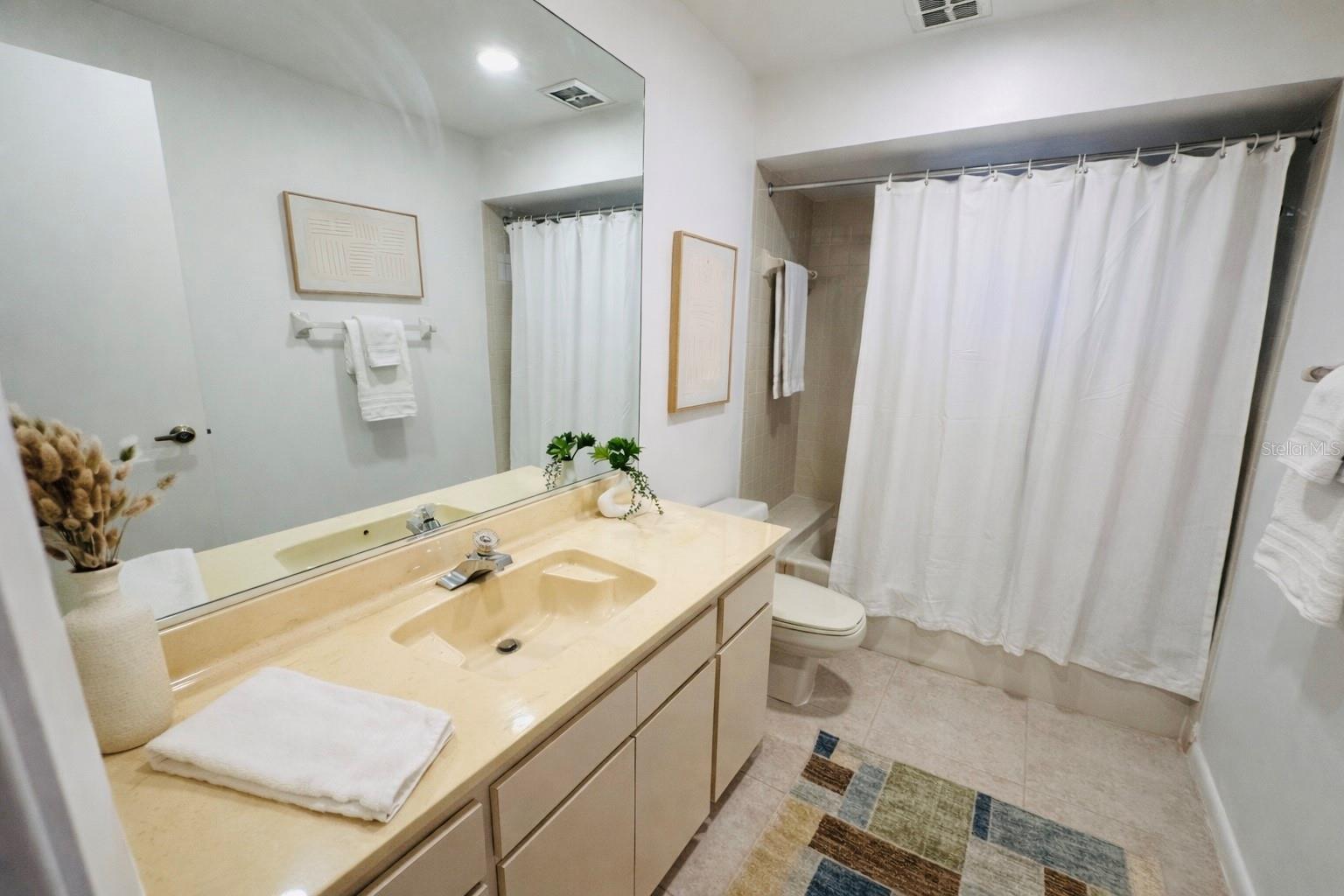 4581 LAKECREST PL #22