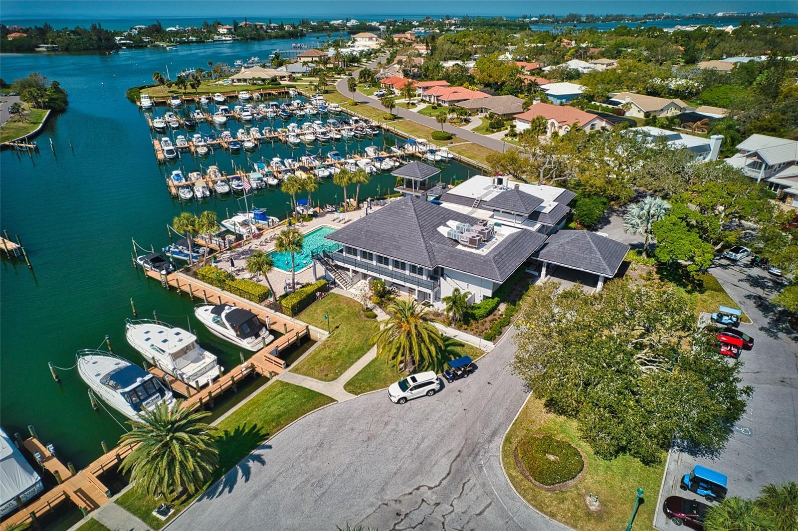 431 YACHT HARBOR DR