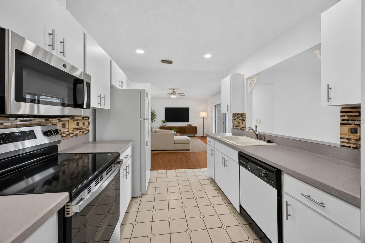 6510 11TH AVE W