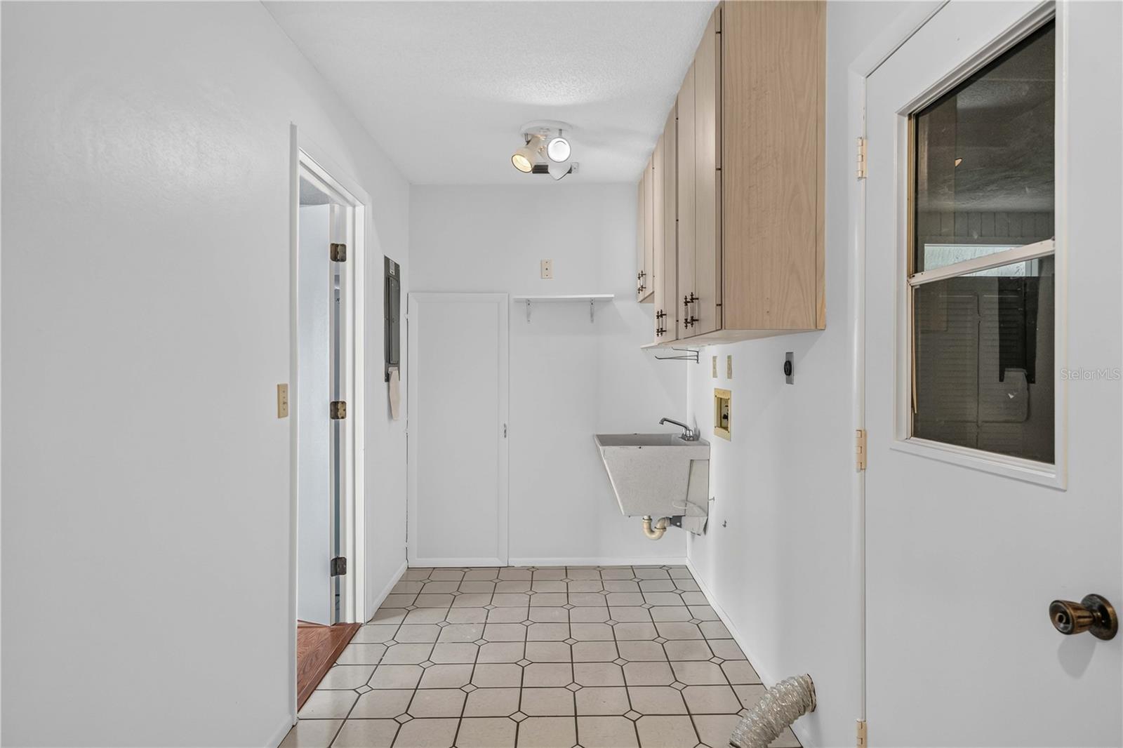 6510 11TH AVE W