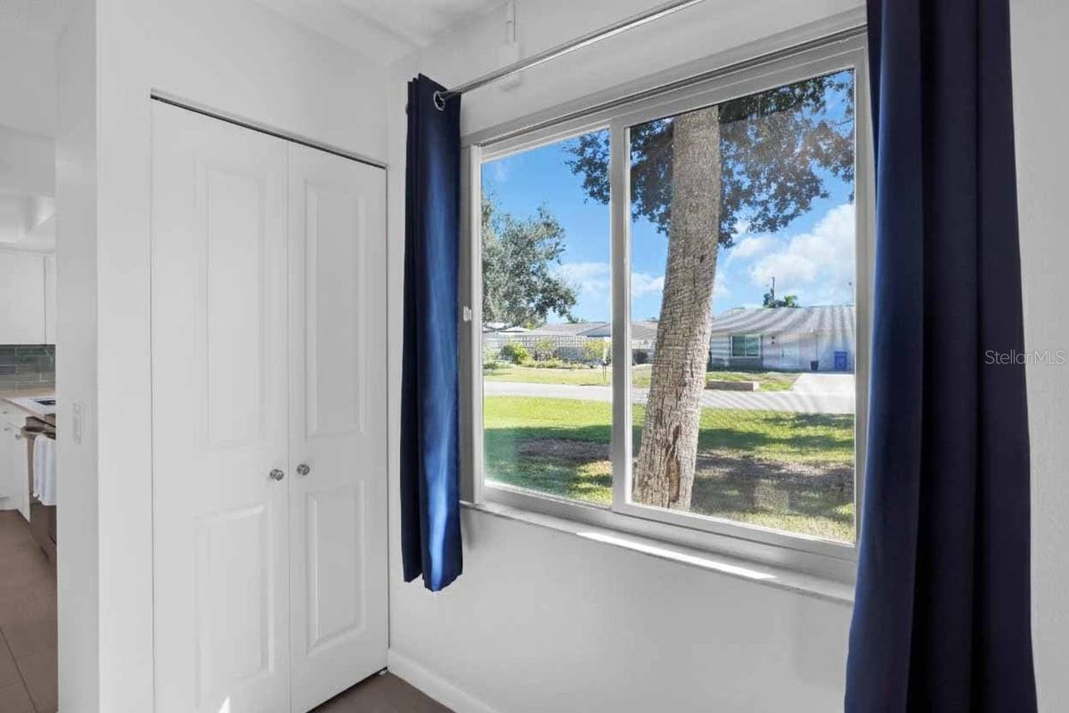 501 PARKDALE MEWS #501