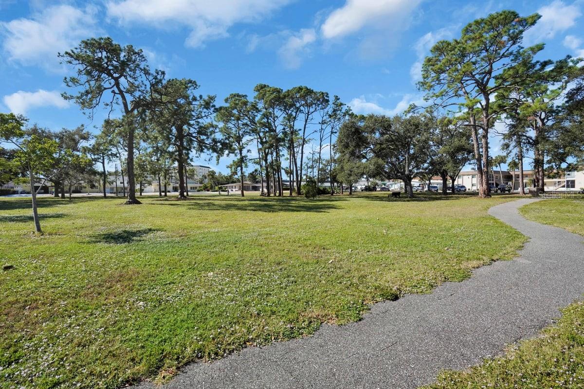 501 PARKDALE MEWS #501