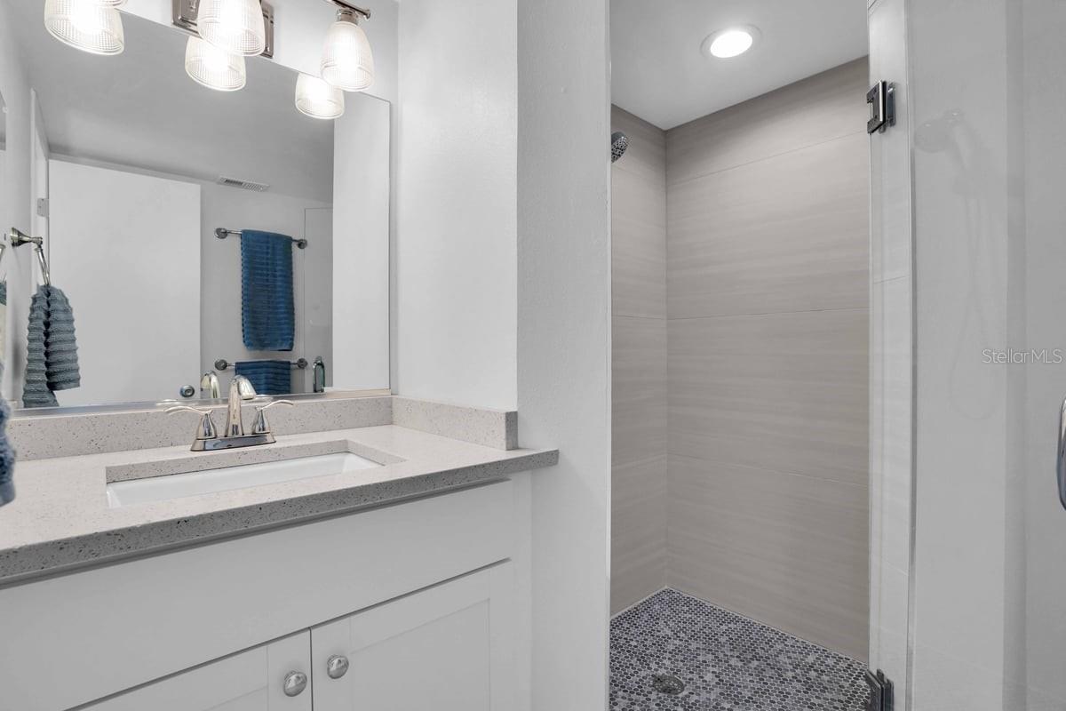 501 PARKDALE MEWS #501