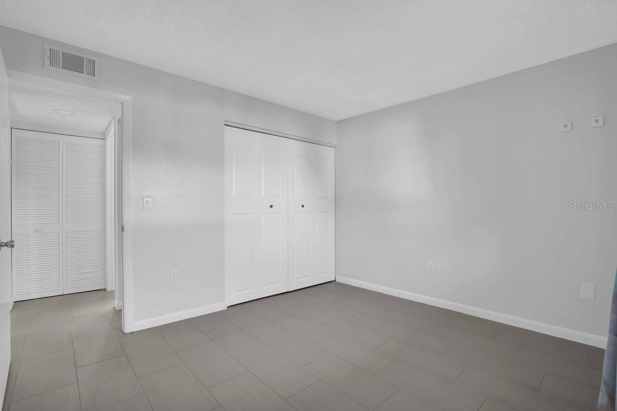 501 PARKDALE MEWS #501