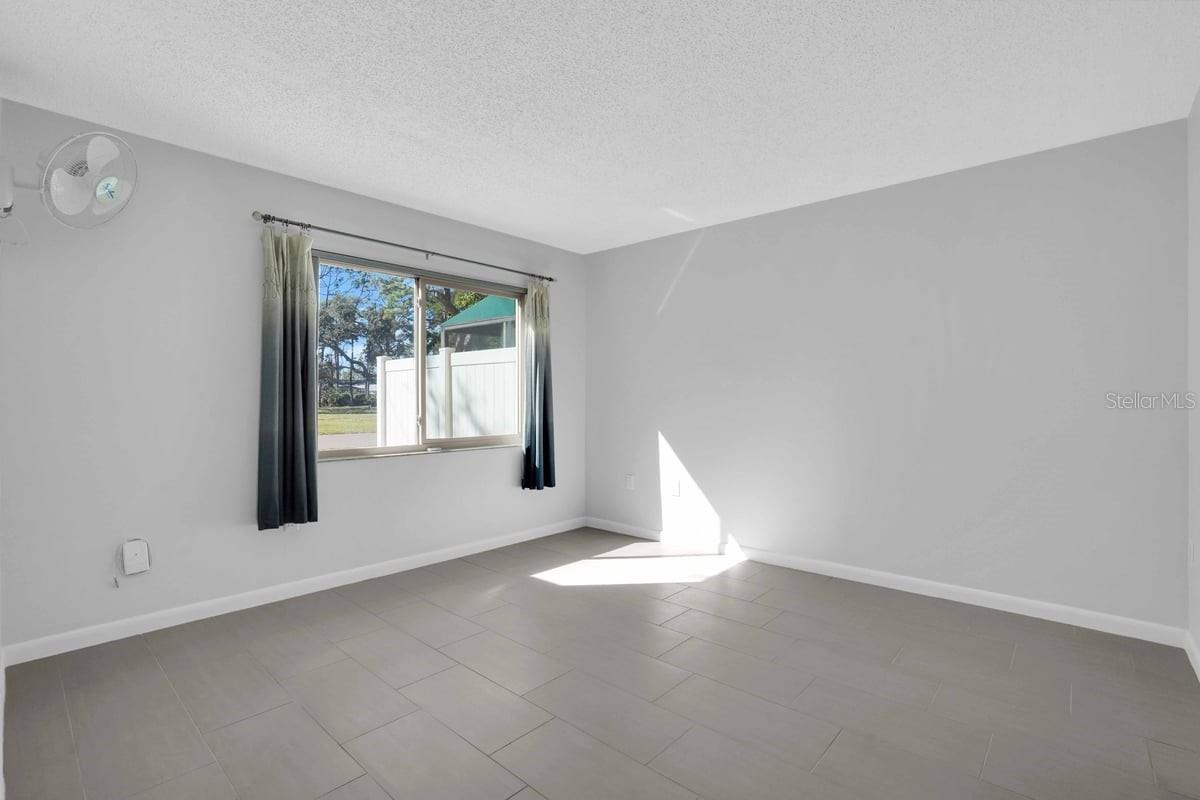 501 PARKDALE MEWS #501