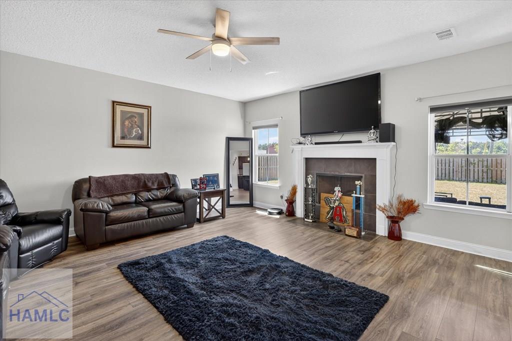 182 Archibald Avenue SE