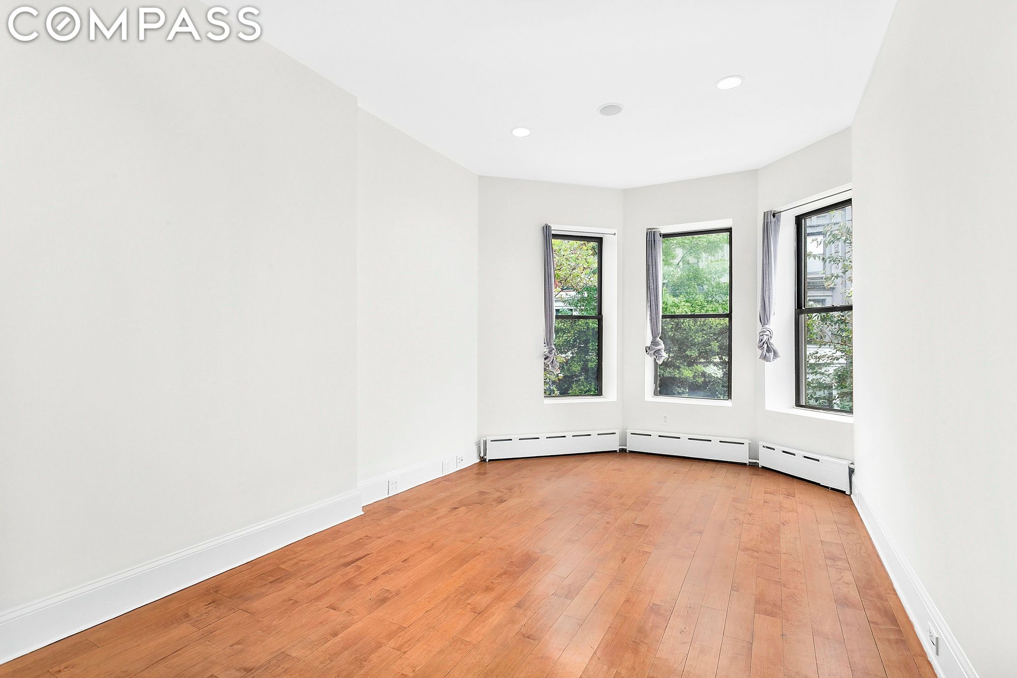 25 W 83rd Street 3F