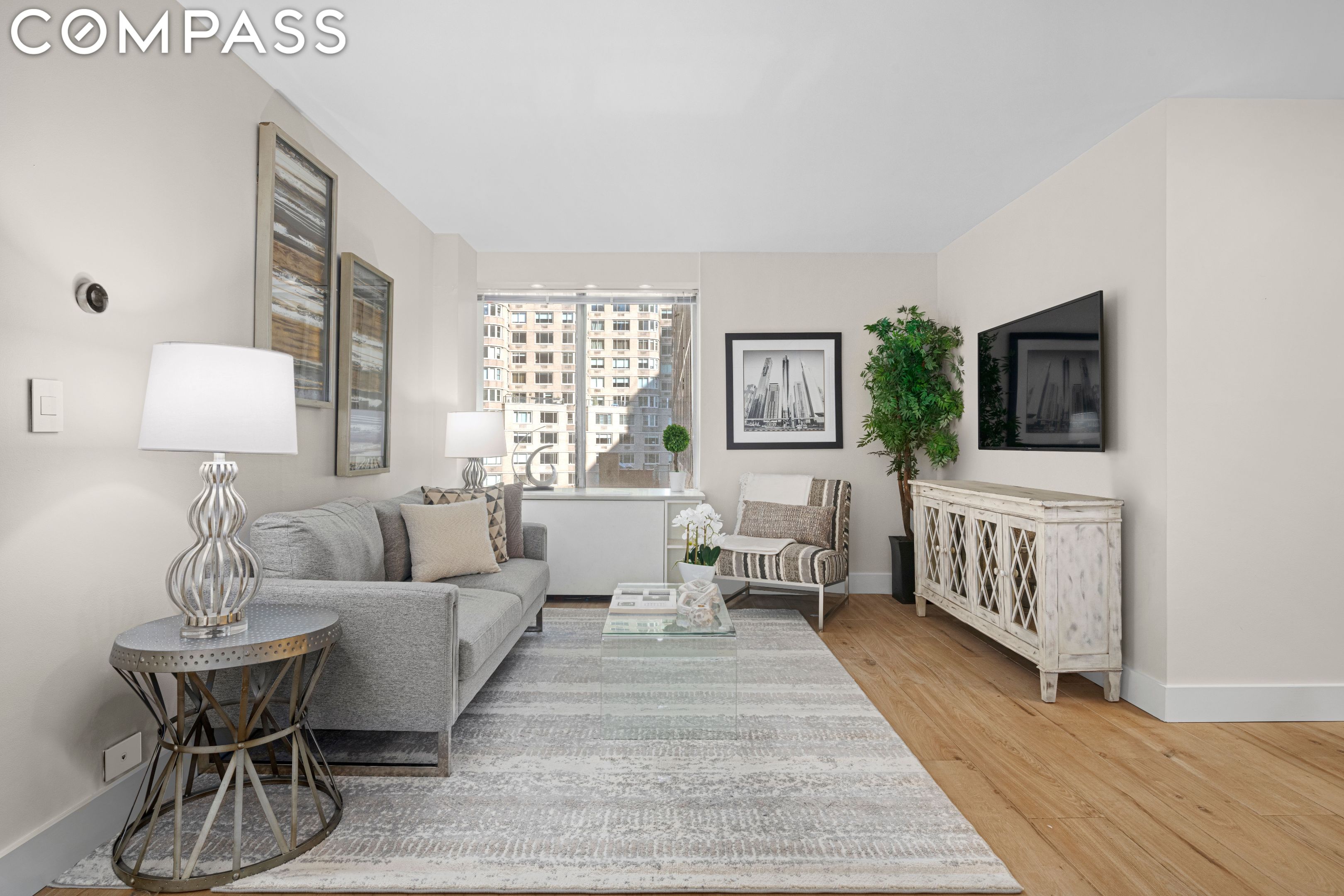 61 W 62nd Street 6N