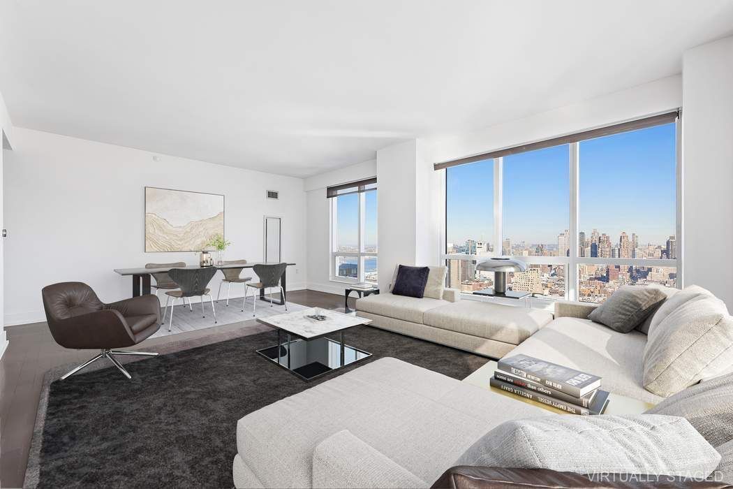 350 W 42nd Street 43D