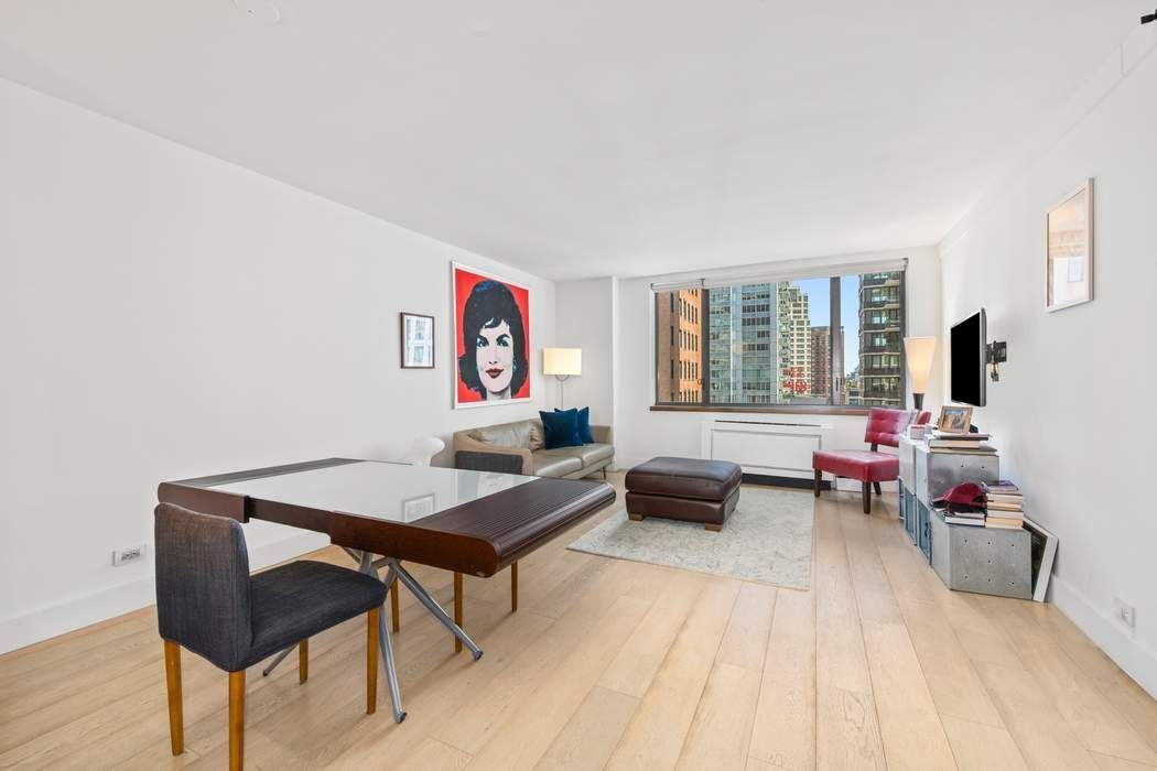 30 W 61st Street 17E
