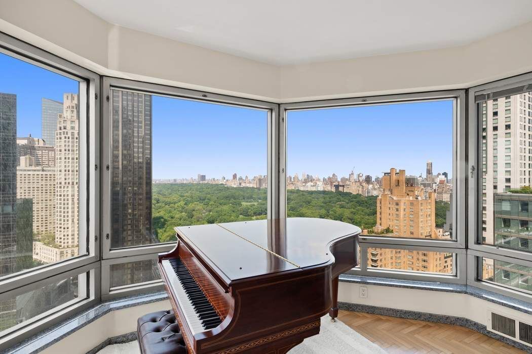 301 W 57th Street 27A