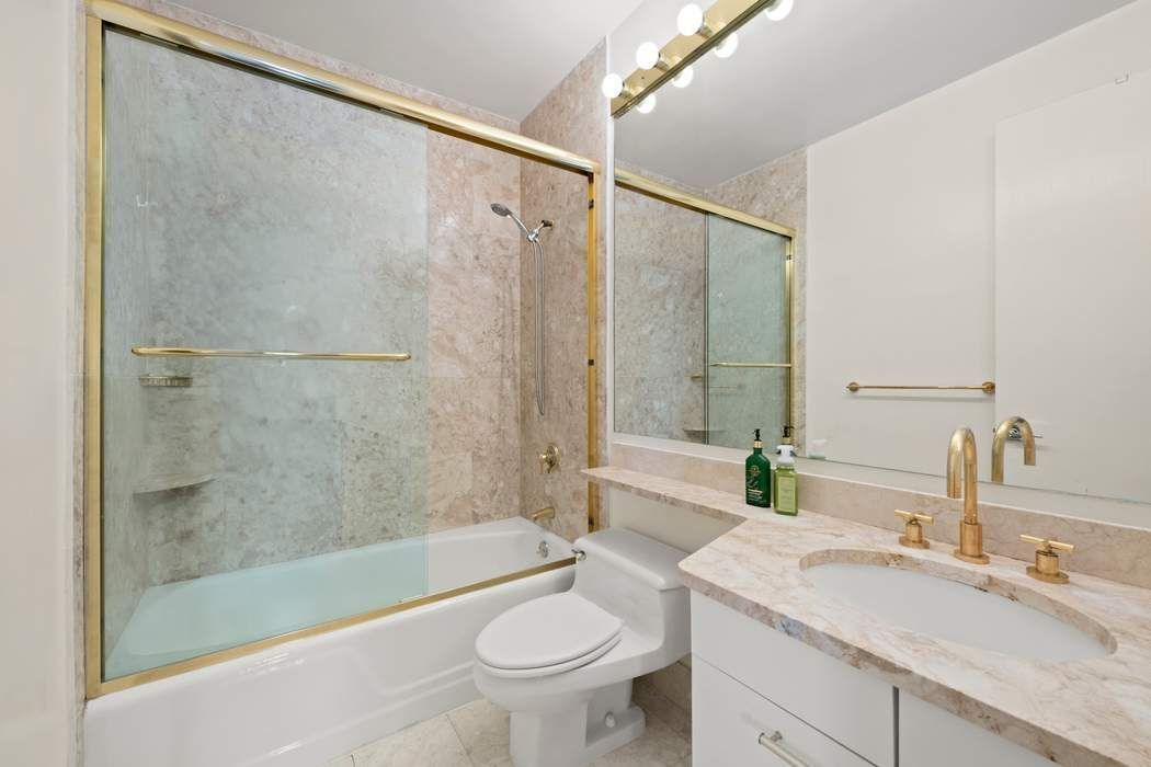 301 W 57th Street 27A