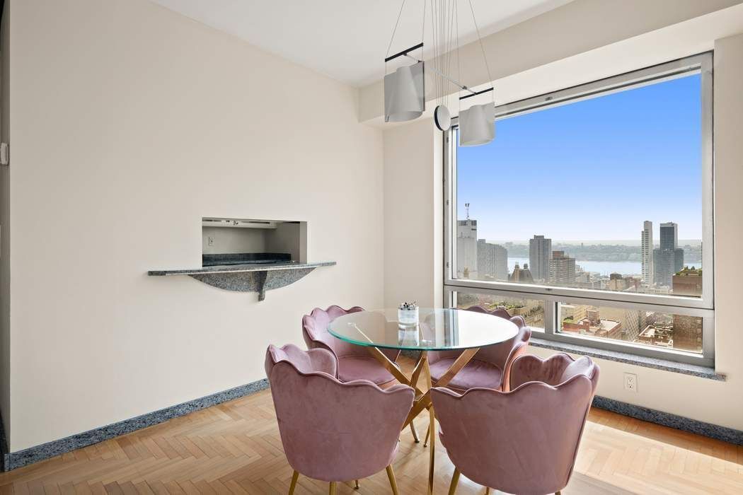 301 W 57th Street 27A