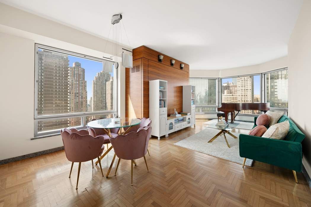 301 W 57th Street 27A