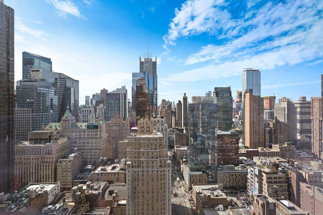 247 W 46th Street 3303