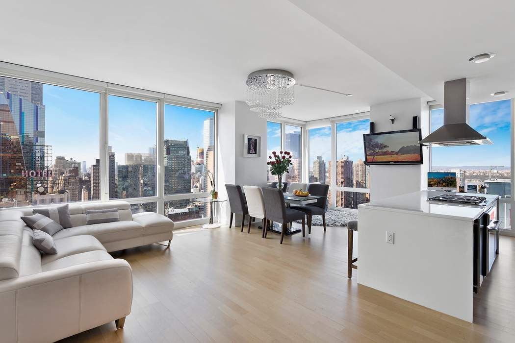 247 W 46th Street 3303