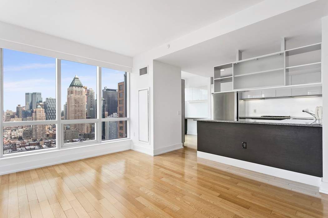 350 W 42nd Street 36B