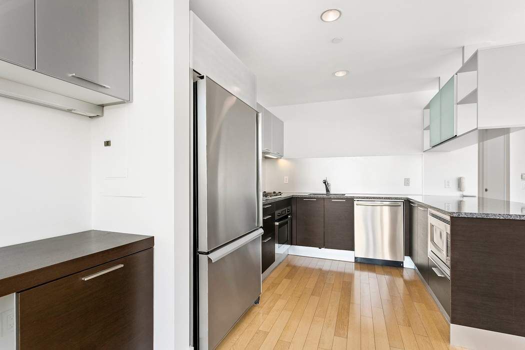 350 W 42nd Street 36B