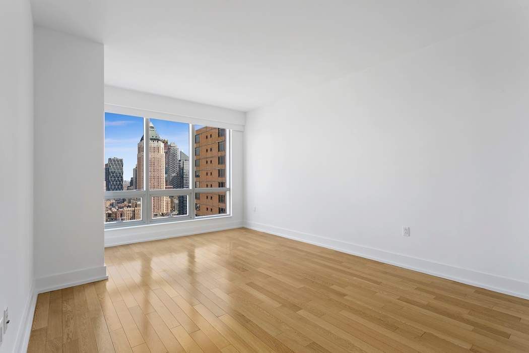 350 W 42nd Street 36B