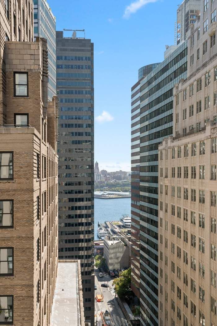 99 John Street 2006