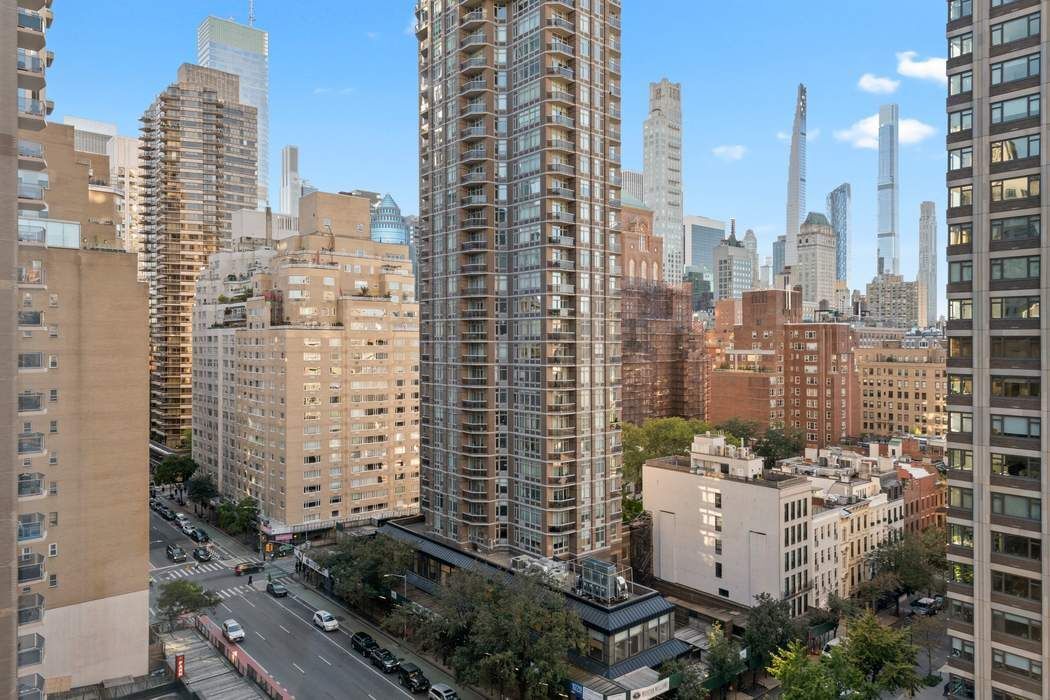 200 E 65th Street 12A