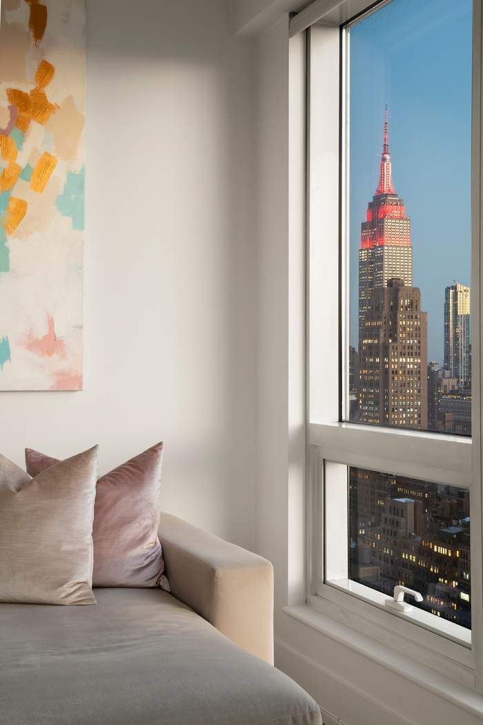 350 W 42nd Street 44H