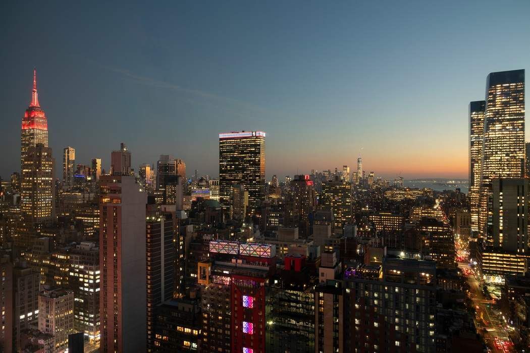 350 W 42nd Street 44H